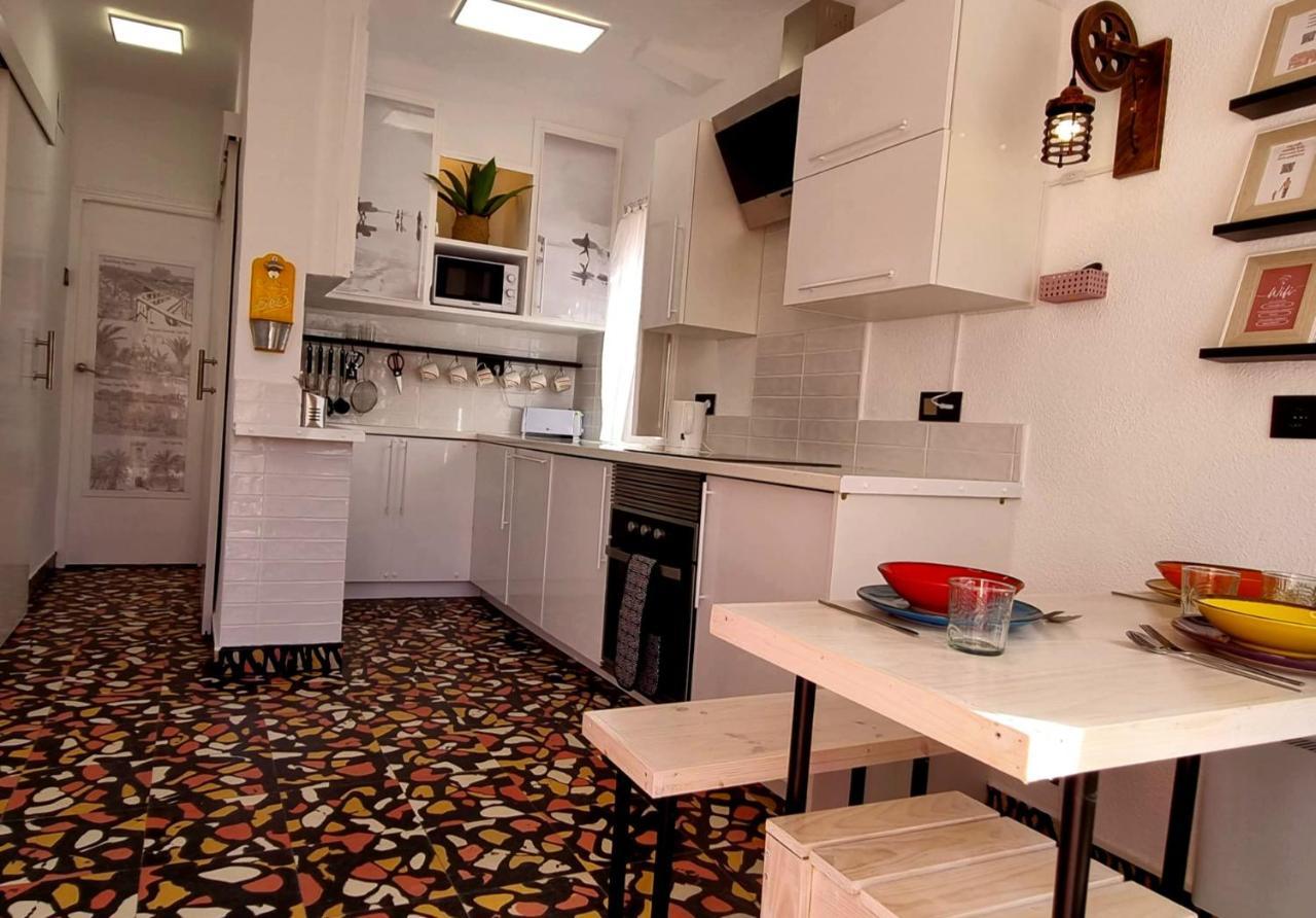 Mi Casa Own Entrance, Memorable, Exceptional Apartment Санта Пола Екстериор снимка